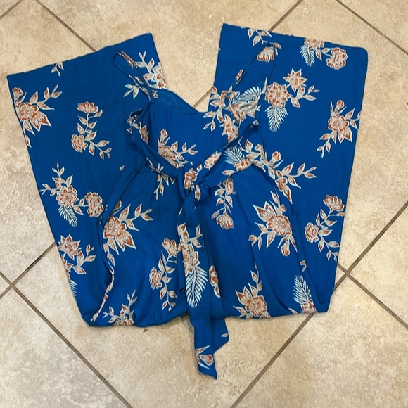 NEW Roxy Wheel and Palm Wide Leg Jumpsuit XS Mykonos Blue Floral - Picture 9 of 9